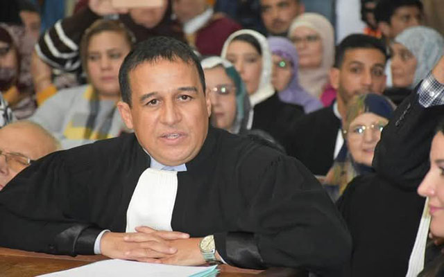 أكادير.. نقيب المحامين السابق يجر صفحة “الفرشة” إلى القضاء بسبب ماسترات “قيلش”