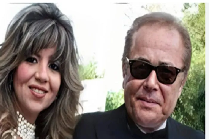 بوسي شلبي في مرمى الشائعات: هل هي أرملة محمود عبد العزيز أم مجرد مديرة أعمال؟