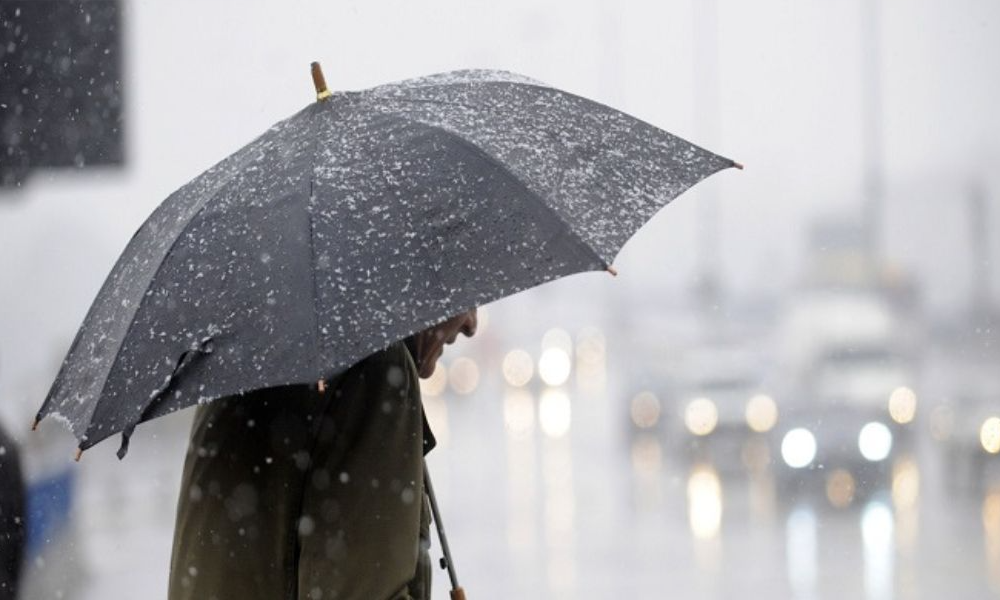 زخات رعدية قوية مصحوبة بهبات رياح مرتقبة الإثنين بعدد من مناطق المملكة