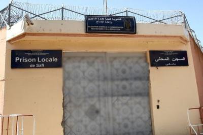 ادعاءات “حرمان سجين من الاتصال بوالدته” تثير الجدل.. وإدارة سجن آسفي توضح