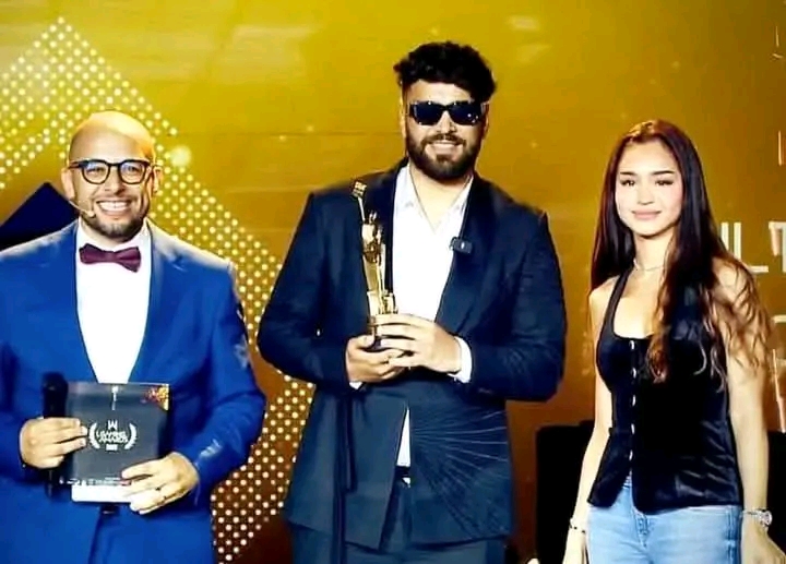 ريم فكري تتوج إلياس المالكي بجائزة أبرز صانع محتوى في المغرب