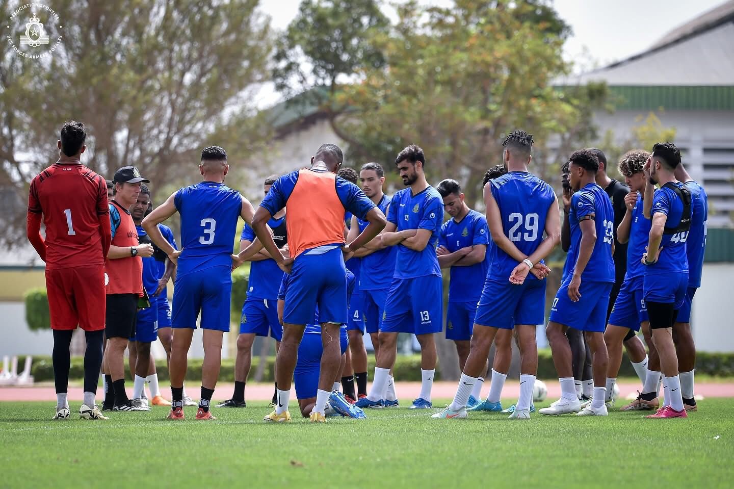 الجيش الملكي يحسم صفقات جديدة وخزينته تنتعش بمبلغ  مالي كبير 