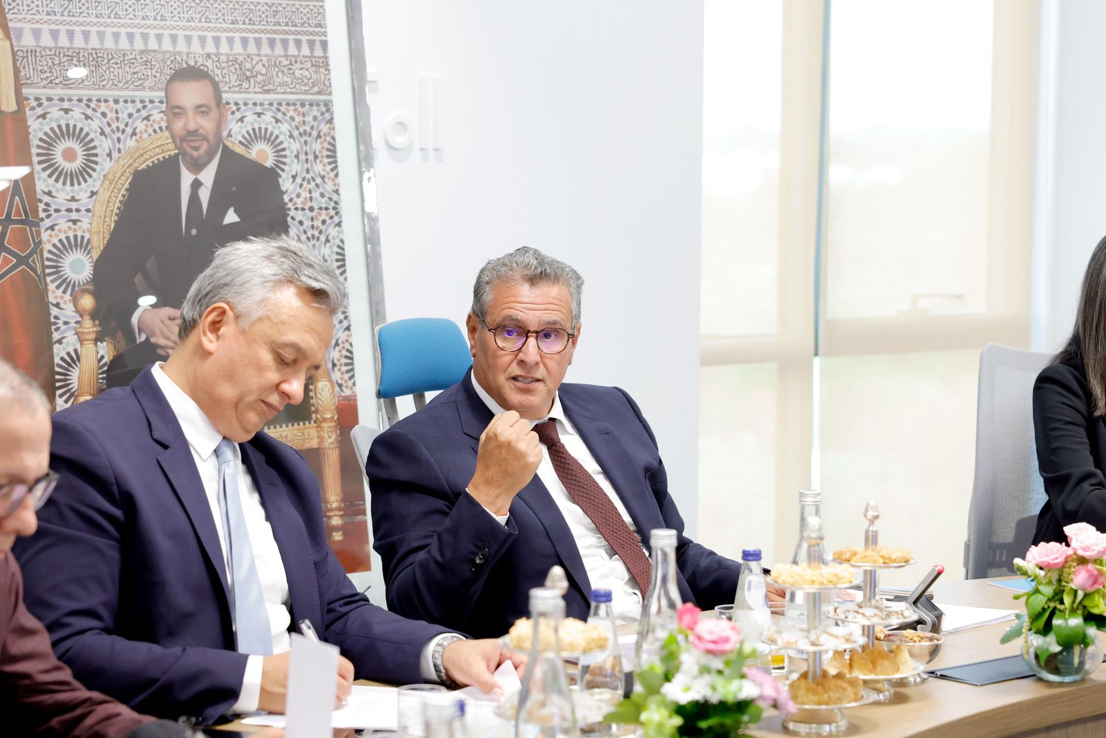 قيادة الأحرار تثمن الحصيلة الحكومية وترفض أن تكون المؤسسات الأمنية موضوع تبخيس