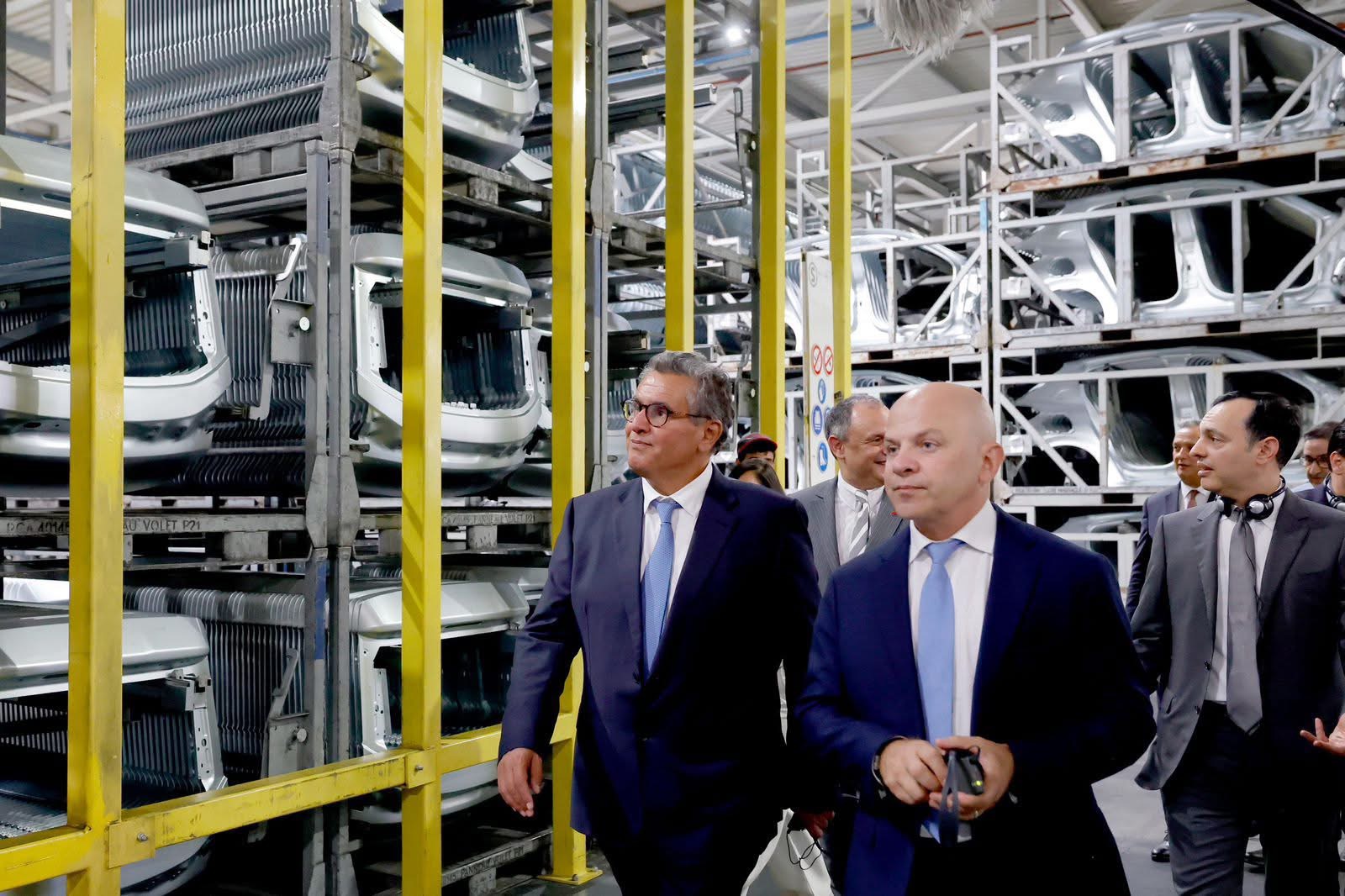 أخنوش. توسعة مصنع مجموعة “ستيلانتيس” بالقنيطرة ستمكن من مضاعفة طاقة الإنتاج