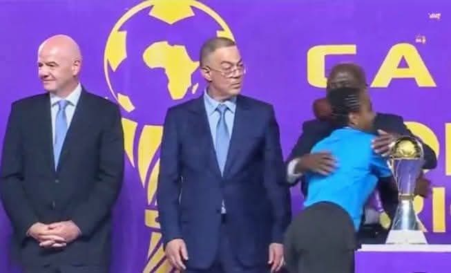 لوبي نيجيريا وحكام الكاف. المغربي يحيى حدقة يحدق في راتبه الشهري فقط!!