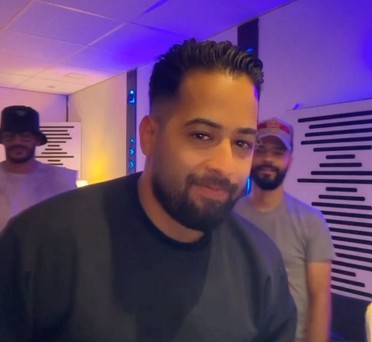 كرافاطا يُشعل “يوتيوب” بـ”مادار فيا” وسط تفاعل جماهيري كبير