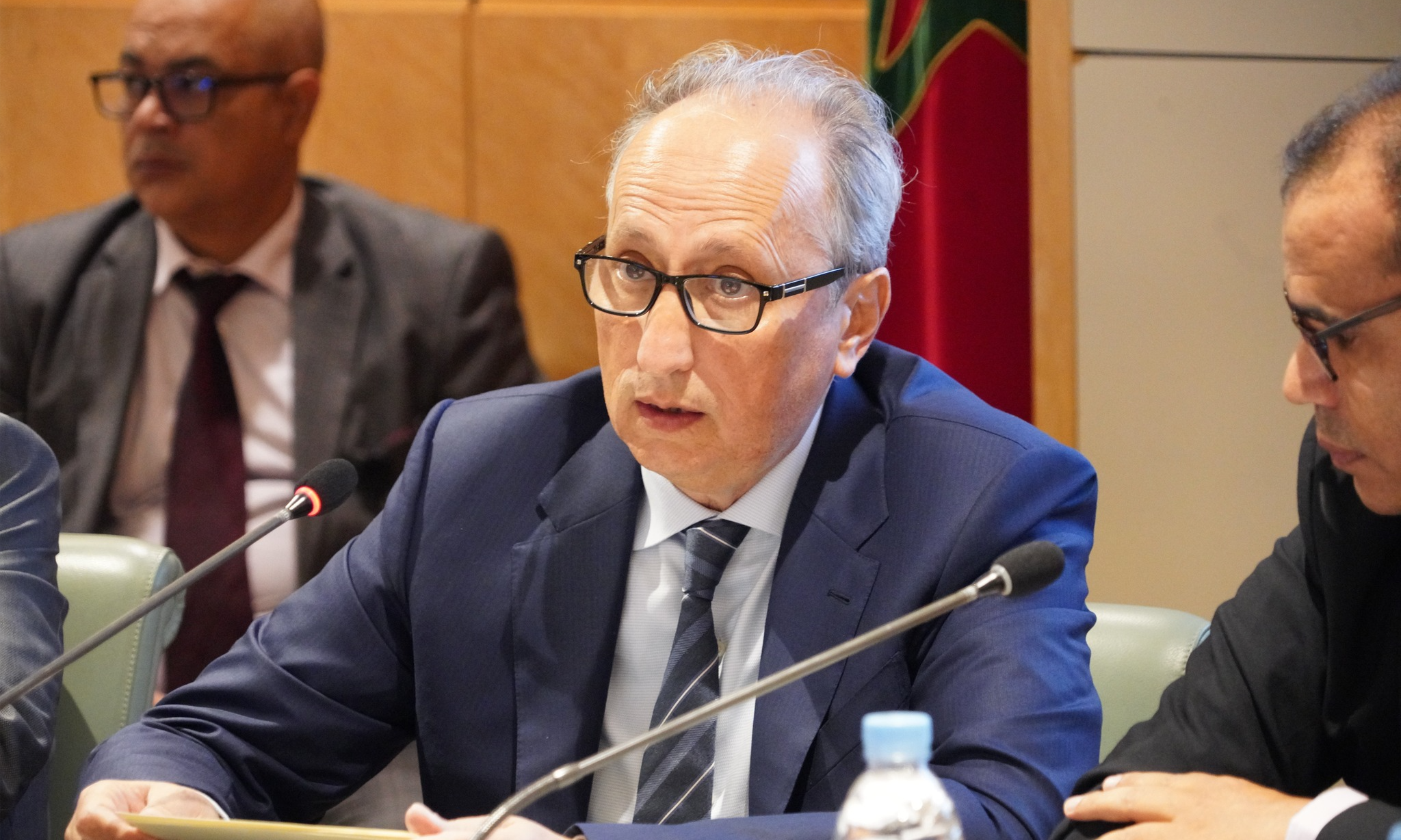 الحكومة تتجه إلى تسوية ملف أساتذة” الزنزانة 10″