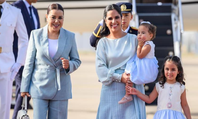 السيدة الأولى لجمهورية السلفادور تحل بالمغرب في زيارة عمل للمملكة