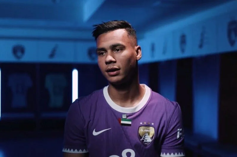 “الفيفا” تحدد موعد البت في طعن الرجاء بشأن صفقة انتقال الحسين رحيمي إلى العين الإماراتي