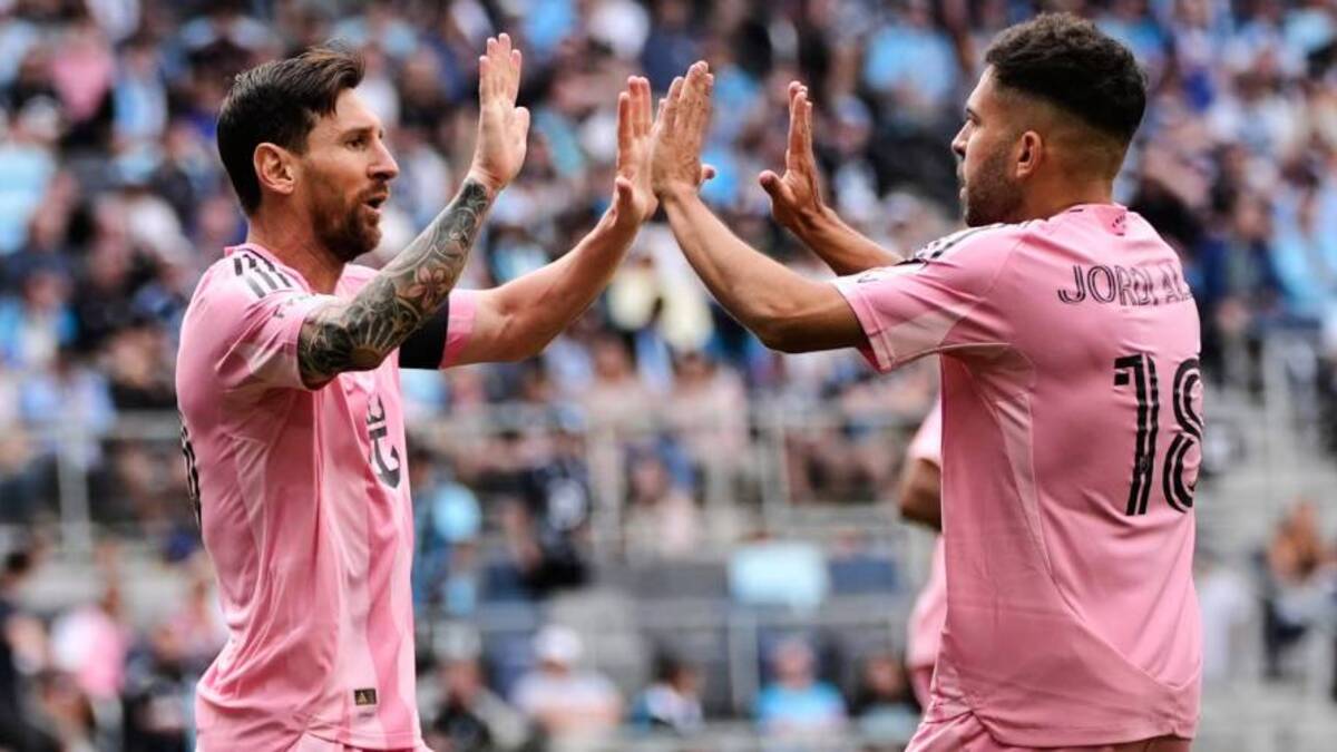 ميسي وألبا يُعاقبان بالإيقاف.. وانتر ميامي يفقد نجميه في مواجهة حاسمة