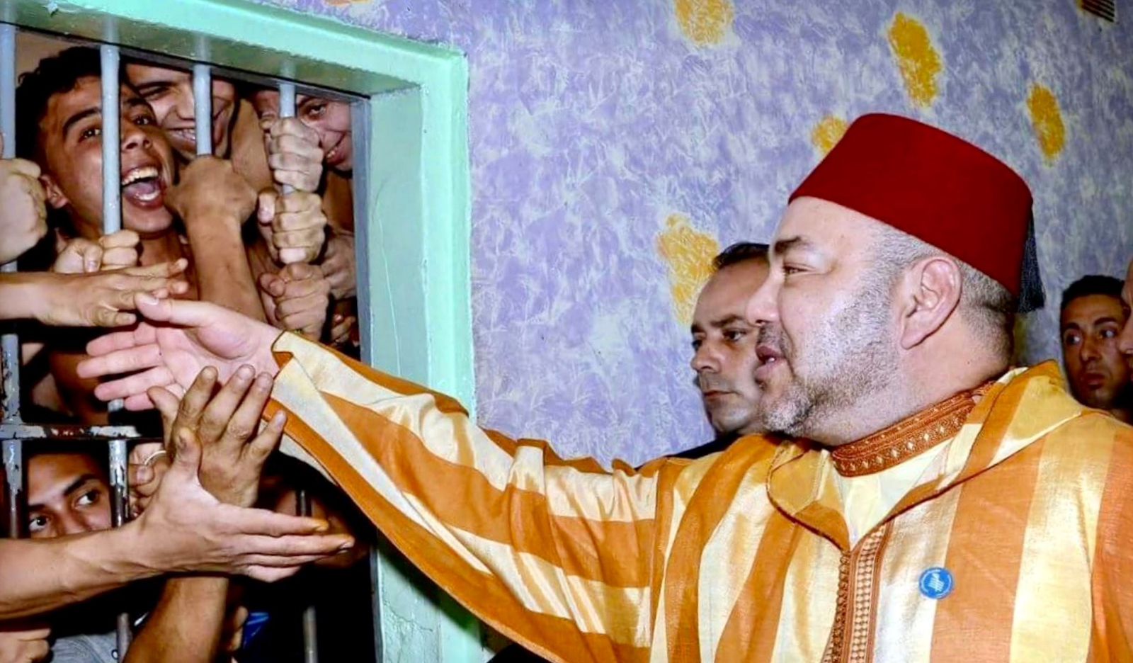 عفو ملكي لفائدة 881 شخصا بمناسبة ذكرى ثورة الملك والشعب