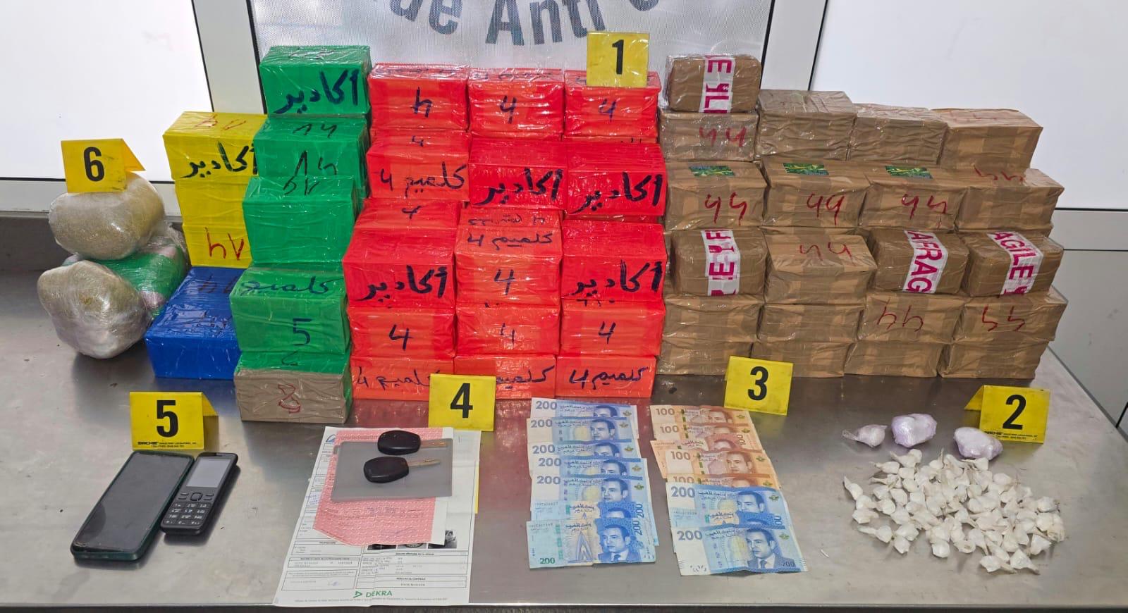 أكادير.. معلومات استخباراتية تقود إلى توقيف ثلاثيني وبحوزته كمية مهمة من الحشيش والكوكايين