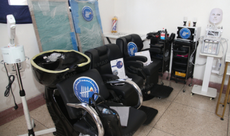 توزيع معدات خاصة بمشاريع مدرة للدخل لفائدة نزلاء مؤسسات سجنية سابقين