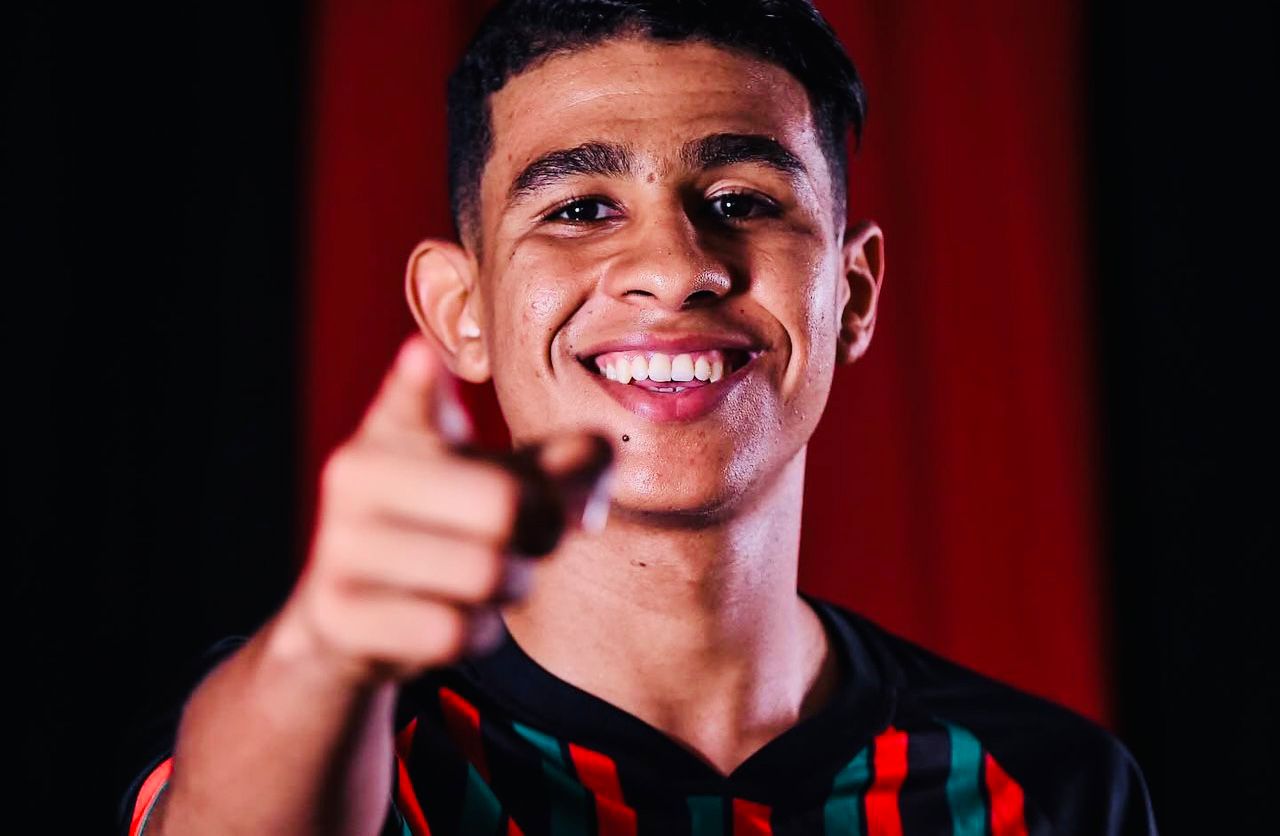 أيوب آيت خاسو يعزز دفاع فريق الجيش الملكي