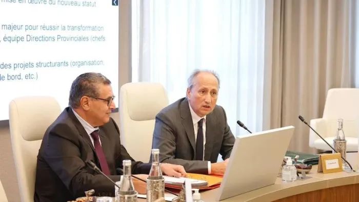 أخنوش «مهلي» في الأساتذة والمعلمين وهذه تفاصيل هدية الدخول المدرسي