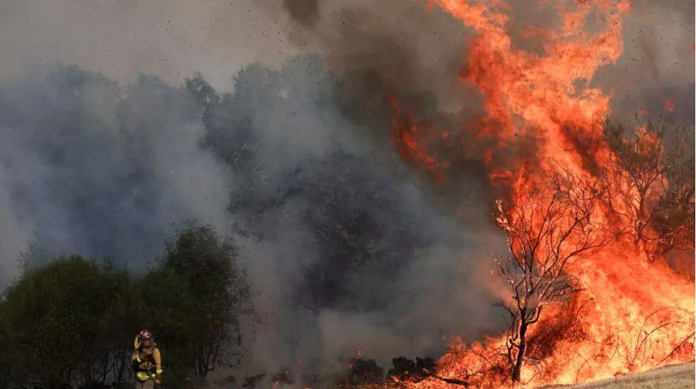 ثالث وفاة جراء الحرائق في إسبانيا