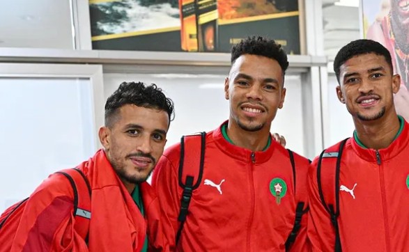 “الأسود المحليون” يصلون إلى أوغندا استعداداً لمواجهة السنغال في نصف نهائي “الشان”