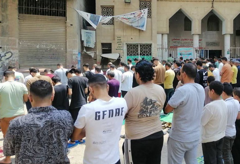 من المسرح إلى المأتم.. جنازة مهيبة لشاب ضحية ليلة رمضانية دامية بالساحل الشمالي