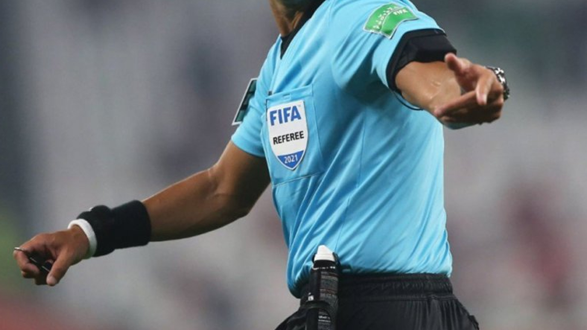 صافرة كاميرونية تضيء نهائي “الشان”