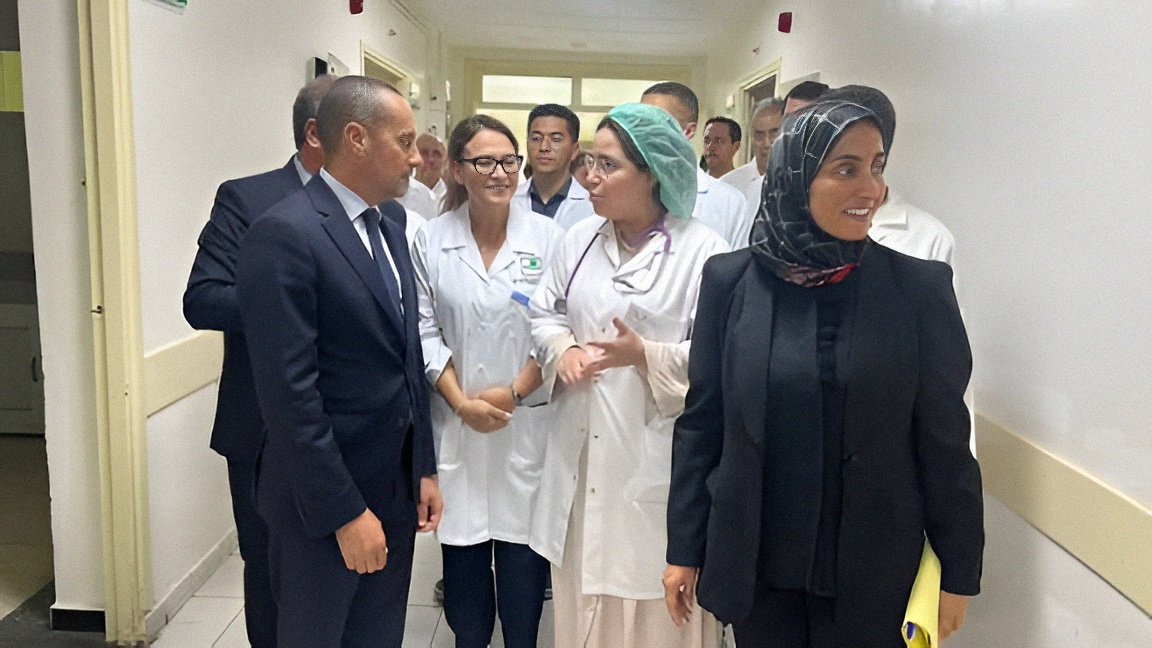 بعد أكادير.. وزير الصحة يواصل جولاته التفقدية ويزور مستشفى الناظور ليلاً