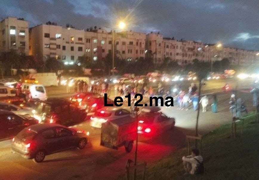 عاجل. تصعيد خطير بالبيضاء.. جيل Z يغلق الطريق السيار ويشيع الفوضى (صور)