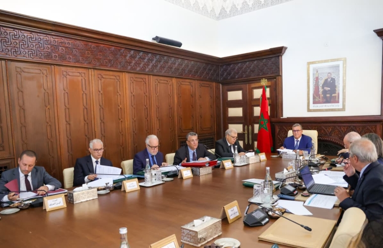 مجلس الحكومة يصادق على تعديل قانوني لتعزيز استقرار القطاع المالي