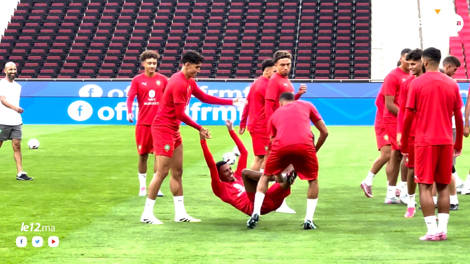 بالفيديو.. أجواء حماسية للاعبي المنتخب الوطني في آخر حصة تدريبية قبل مواجهة النيجر