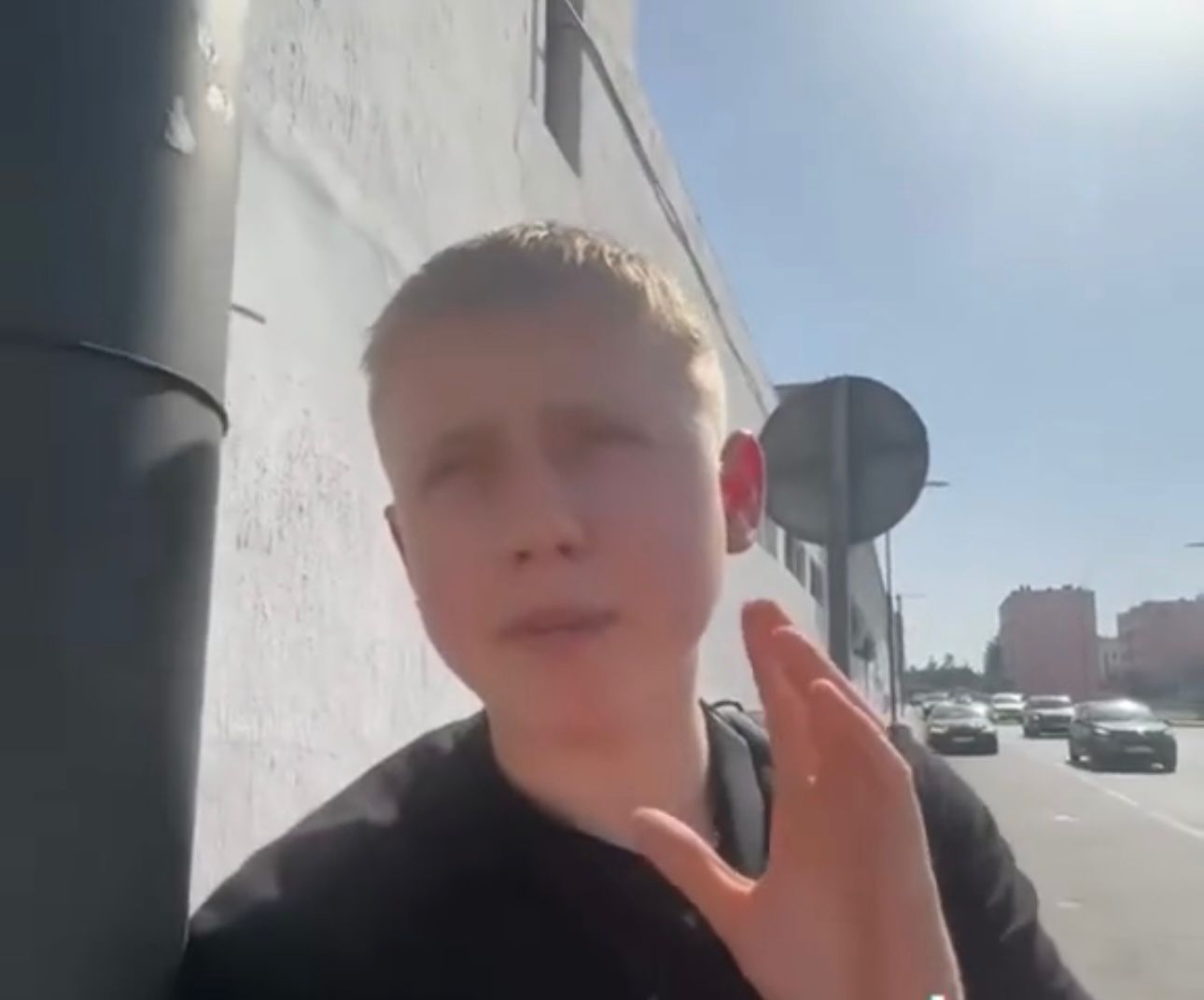 فيديو لسائح أجنبي يطيح بسائق طاكسي ويحرك أمن البيضاء