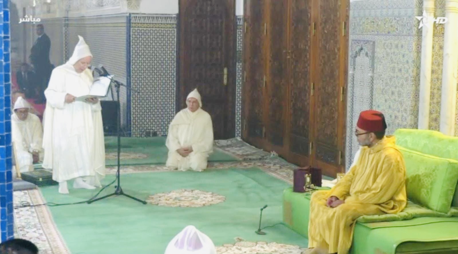 الوزير التوفيق أمام أمير المؤمنين: الذكاء الاصطناعي يؤكد على إيجابية خطب الجمعة