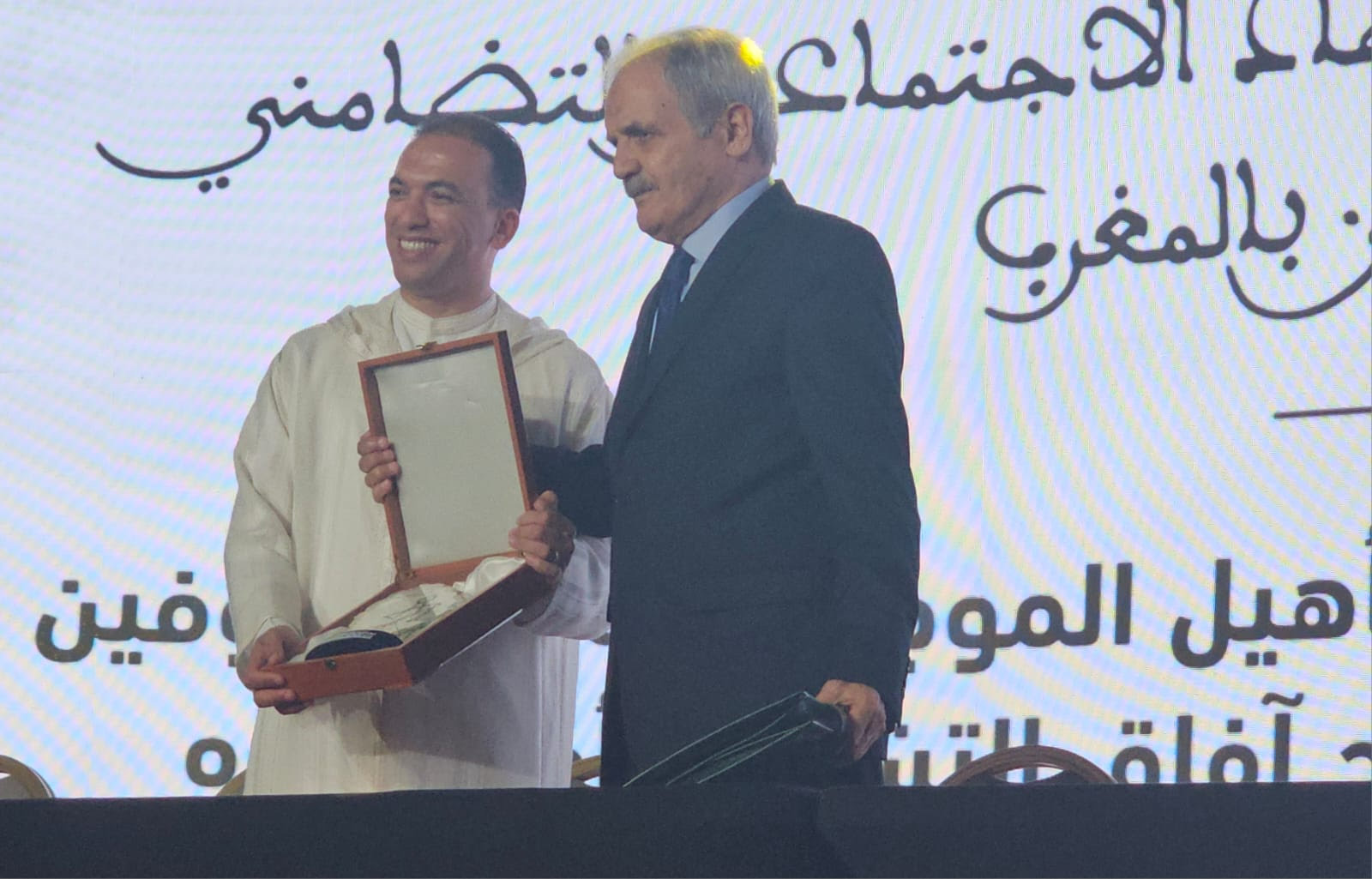 أكادير.. توقيع اتفاقية شراكة لتعزيز تكوين وإدماج المكفوفين في حرف الصناعة التقليدية