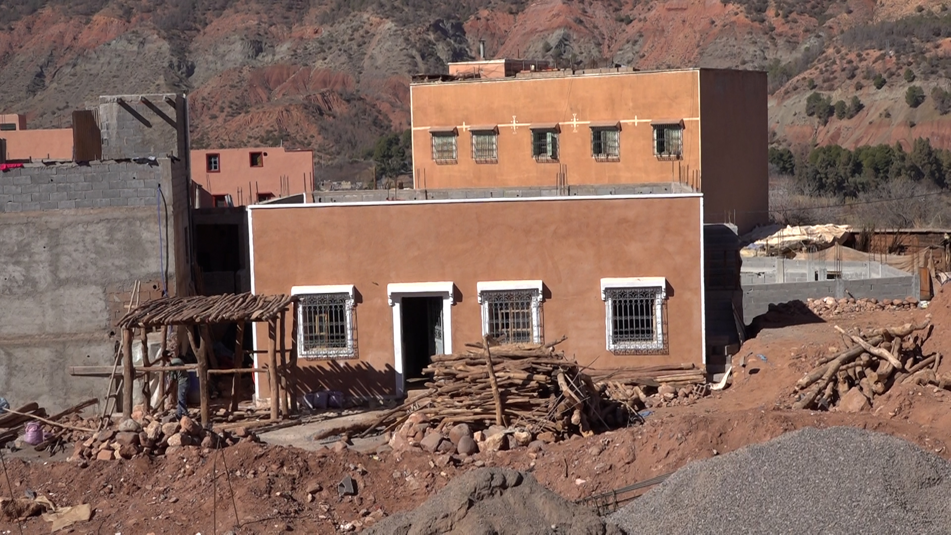 رغم التحديات الجغرافية.. إعادة إعمار الحوز تبلغ مراحلها النهائية