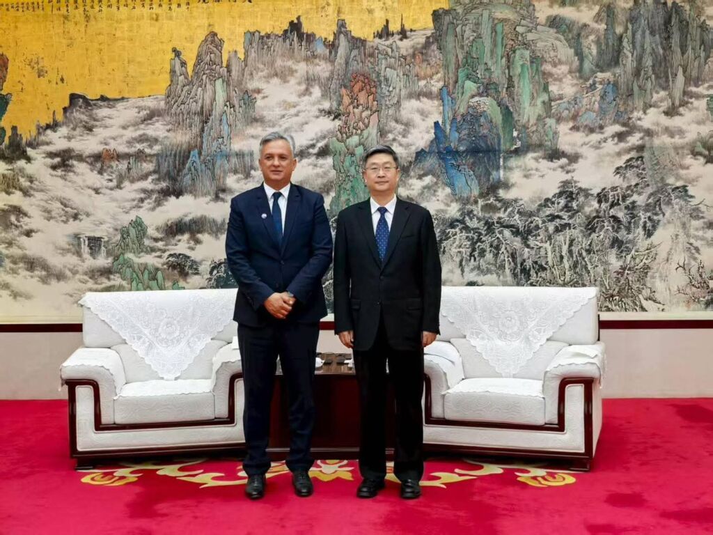 كريم زيدان في الصين.. لقاءات رفيعة المستوى لتعزيز التعاون الاقتصادي مع المغرب