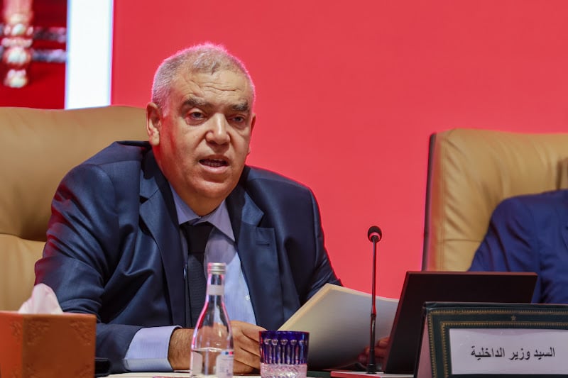 لقاء حاسم بين وزير الداخلية والأحزاب لمناقشة تعديل النظام الانتخابي