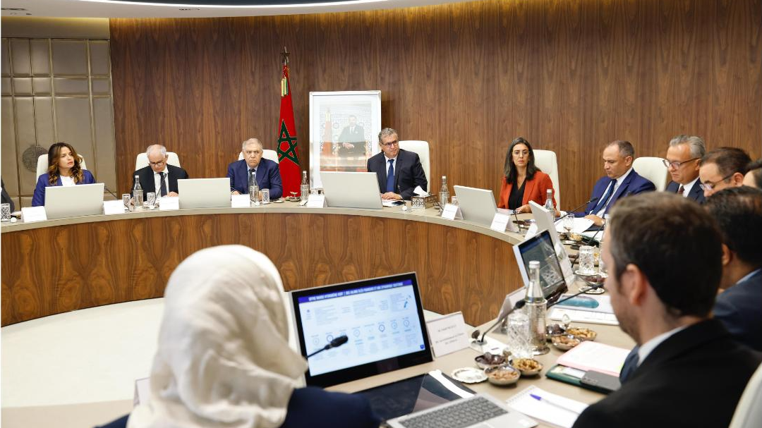 أخنوش يترأس اجتماعًا مهمًا للهيدروجين الأخضر ويؤكد على مكانة المغرب كقوة عالمية