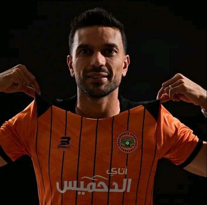 نهضة بركان يضرب بقوة ويضم الدولي التونسي أسامة حدادي