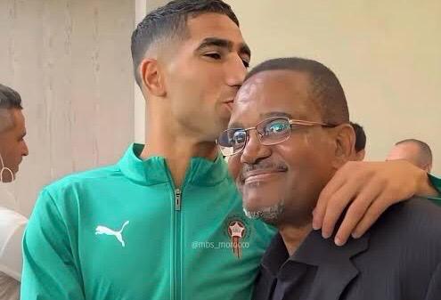 الأسطورة محمد تيمومي: أشرف حكيمي يستحق الكرة الذهبية