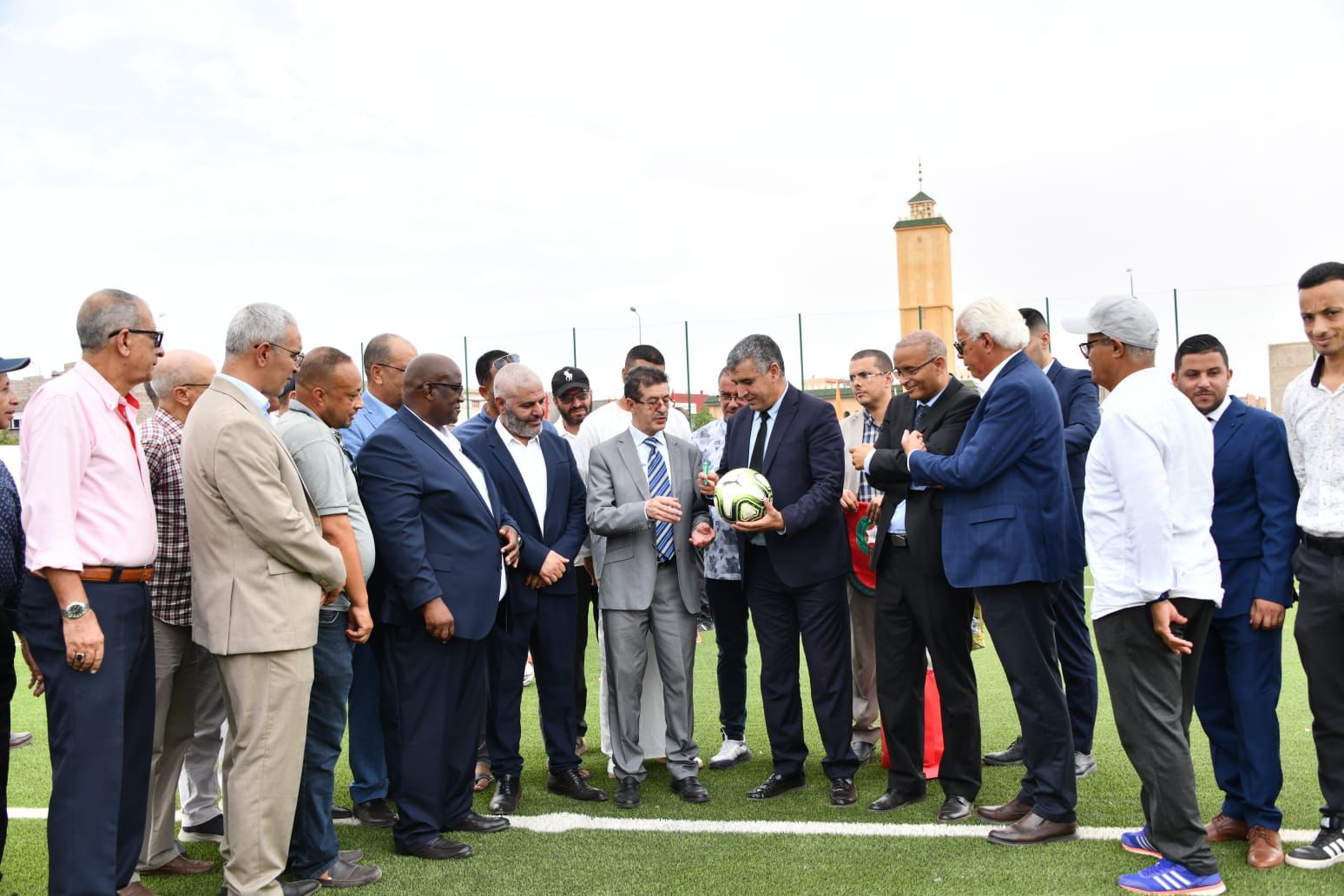 سطات. أبرون يشرف على تسليم ملعب الدار الحمراء لأندية البروج