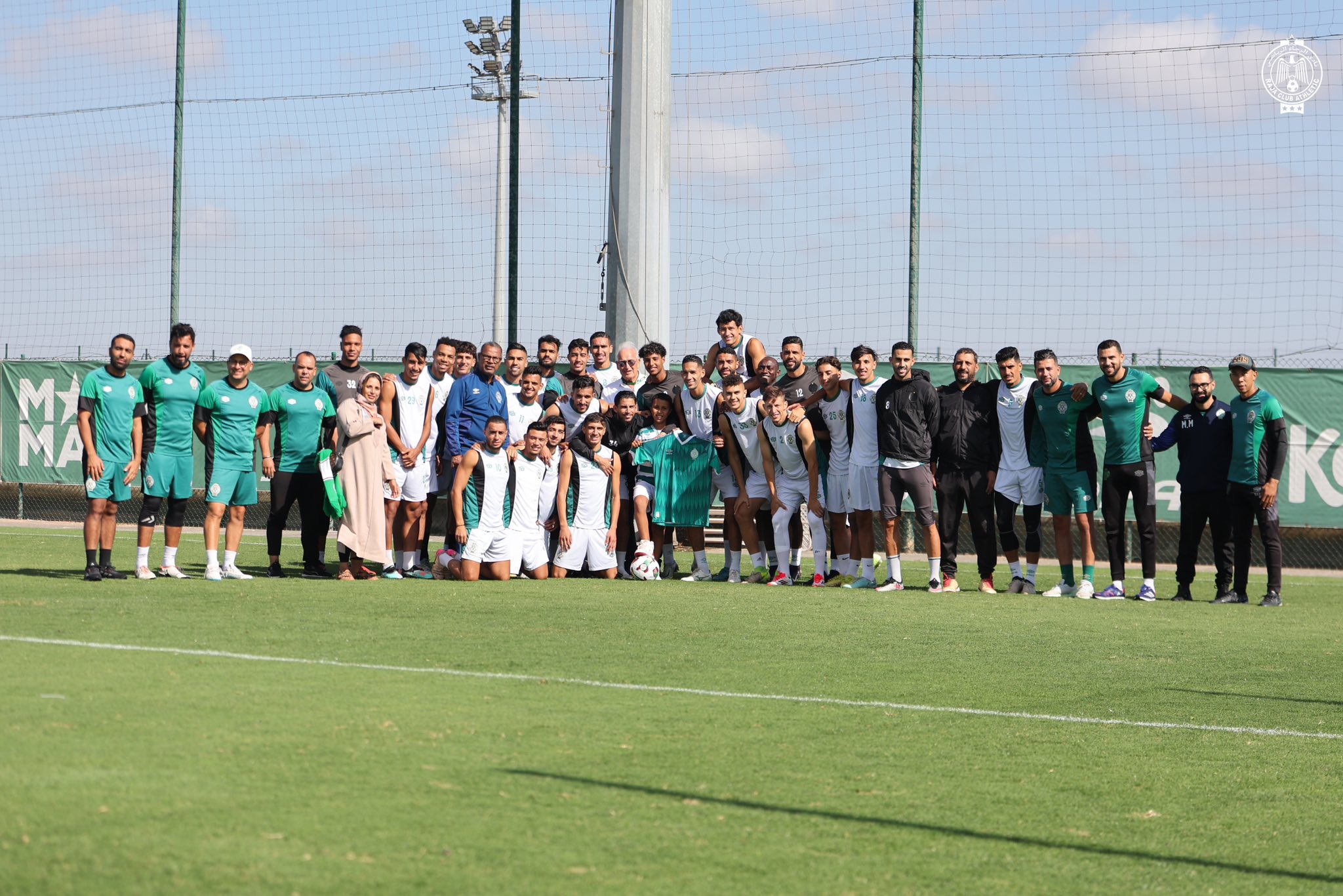 الرجاء الرياضي يُحقق حلم الطفل سليم علاء في لحظة إنسانية مؤثرة