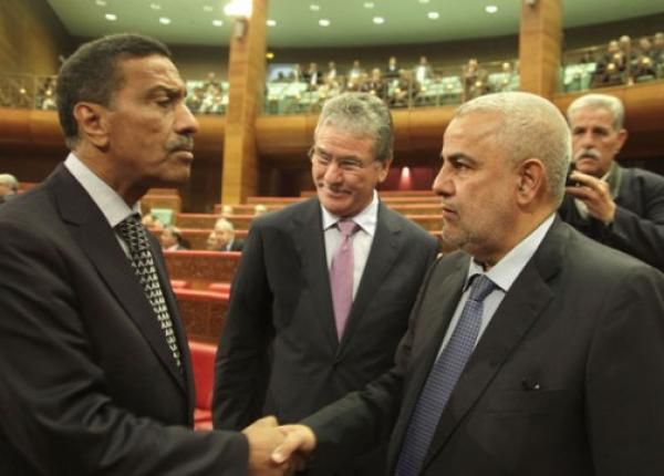 فضيـ.ـحة. موخاريق: ابن كيران يتقاضى معاش 7 ملايين ويريد نهب “الكنوبس”