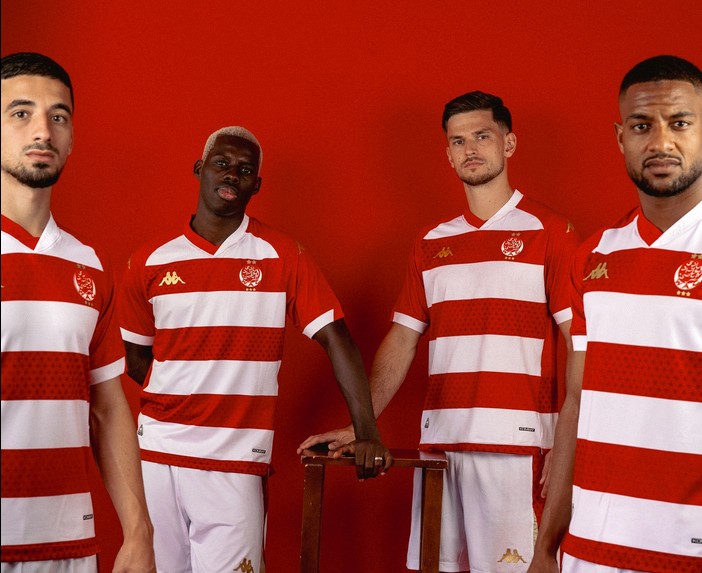 الوداد يكشف عن قميصه الرسمي الجديد لموسم 2025-2026