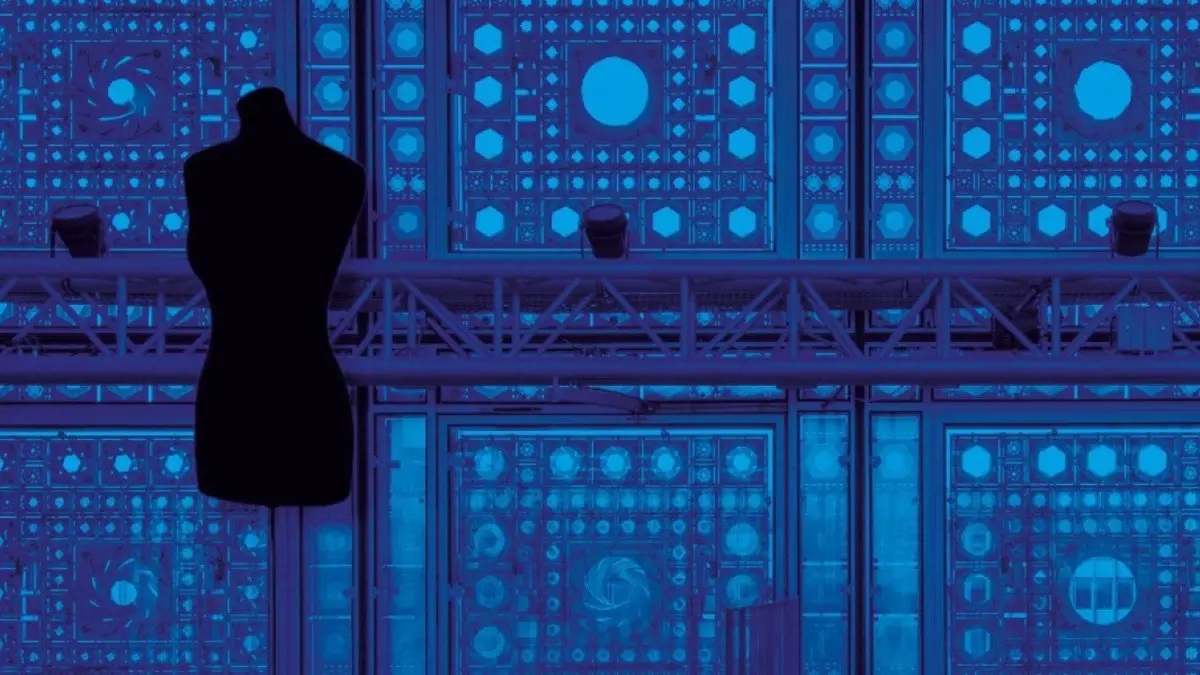 تتويج مصممتين مغربيتين بجائزة “العالم العربي للأزياء والموضة” في باريس