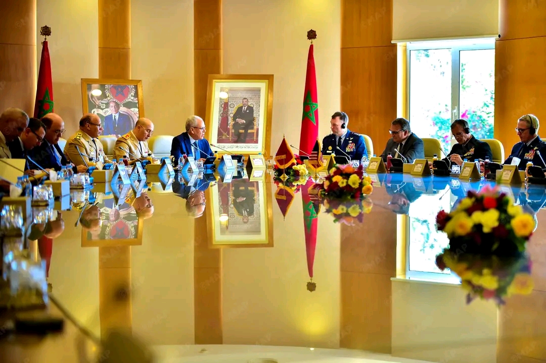 المغرب يستقبل قائد “أفريكوم” لتأكيد متانة الشراكة الاستراتيجية وتعزيز التعاون العسكري الثنائي