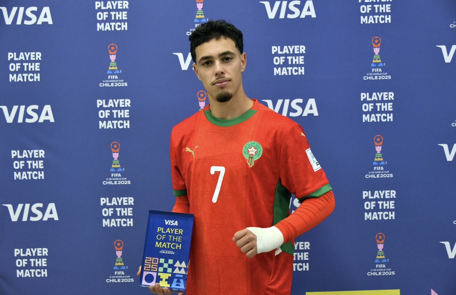 عثمان معما . شخصية الأسطورة كريستيانو في مباراة المغرب وفرنسا