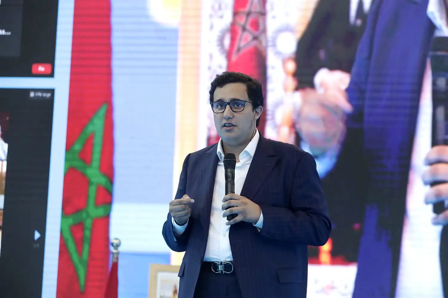 عكاشة.. هناك فرق شاسع بين المطالب المشروعة واستغلالها لضرب المؤسسات المنتخبة ورئيس الحكومة