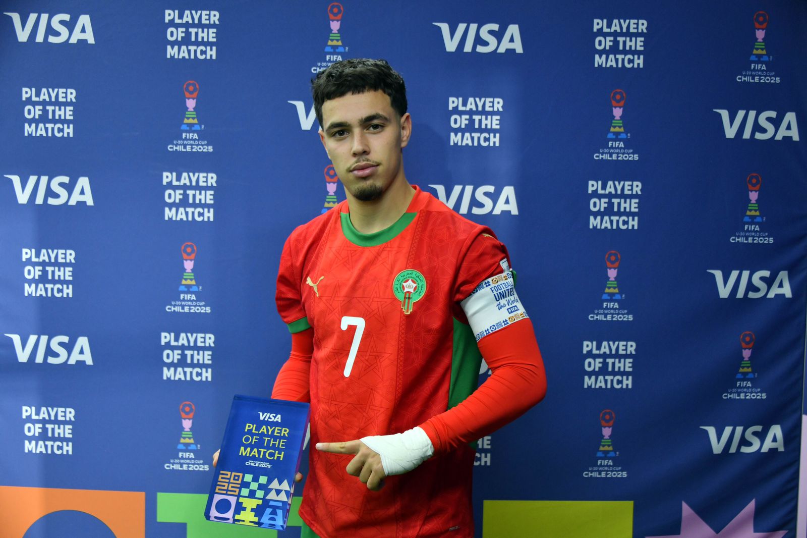 الفيفا تمنح عثمان معما جائزة أفضل لاعب في مباراة المغرب وأمريكا