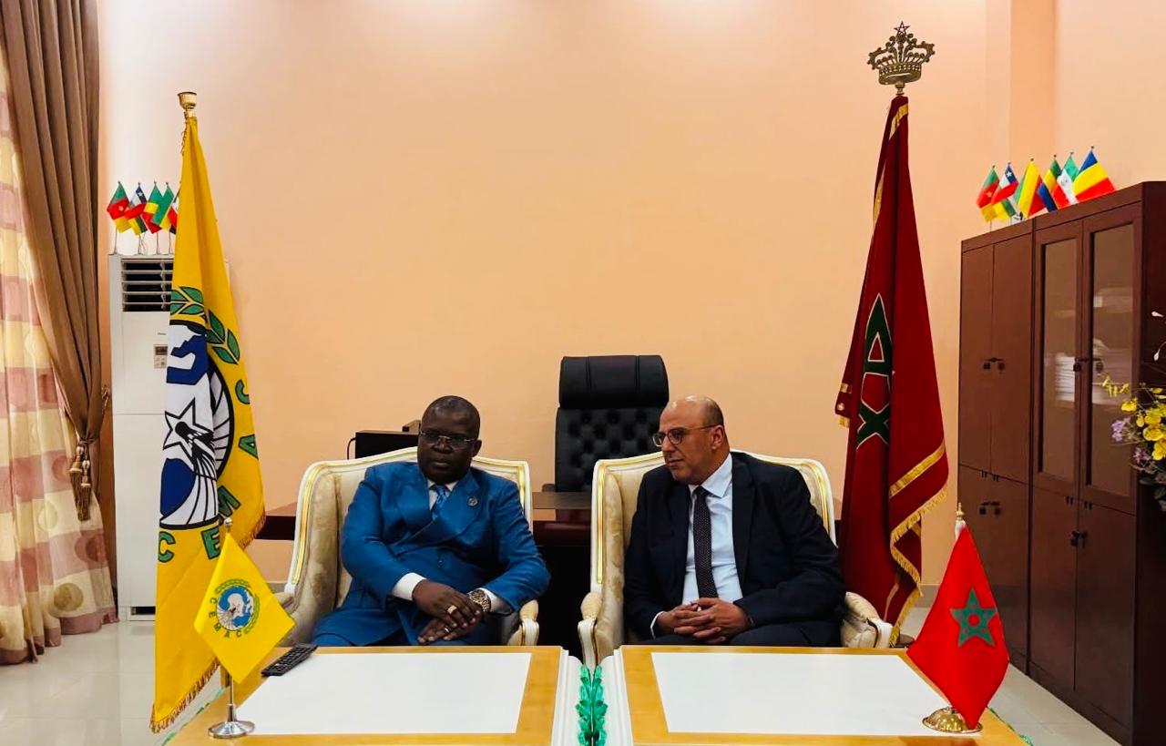 غينيا الاستوائية.. ولد الرشيد يجري مباحثات مع رئيس برلمان (سيماك)