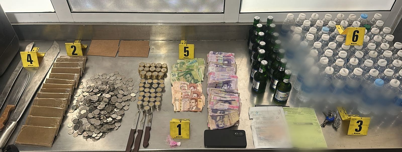 أكادير.. توقيف مروج مخدرات ومشروبات كحولية مبحوث عنه في 3 قضايا