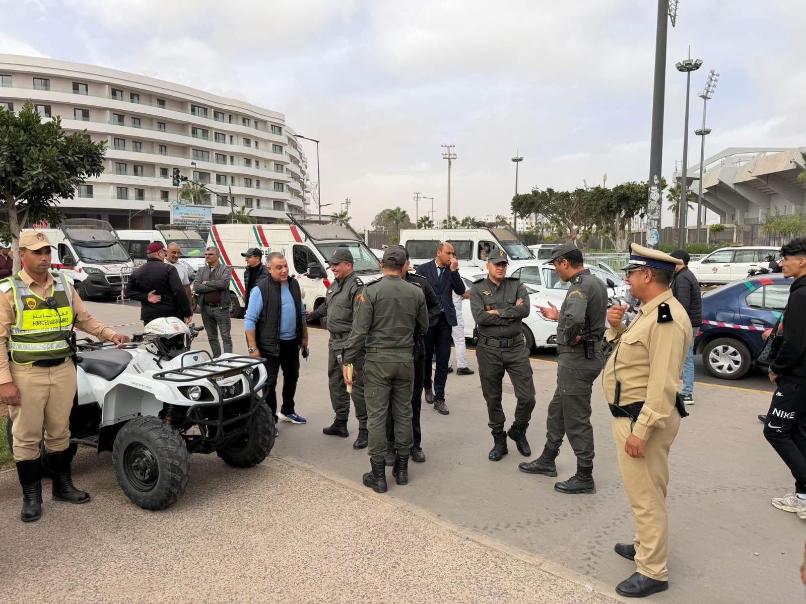 مناوشات محدودة قبل الديربي واستنفار أمني كبير بمحيط “دونور”