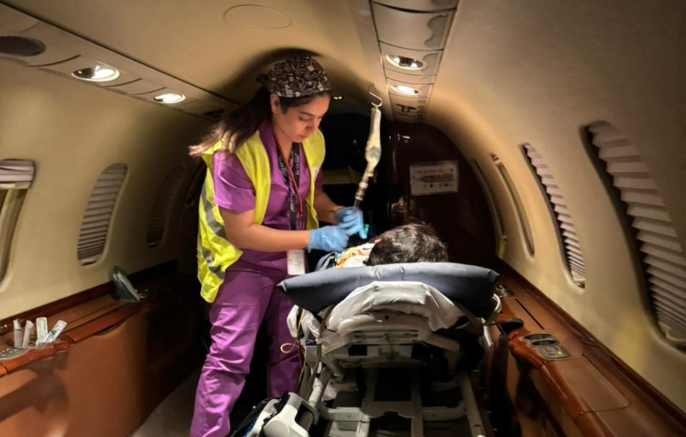 عملية إنقاذ ناجحة.. نقل صحي مستعجل لسيدة حامل من كلميم نحو المركز الاستشفائي الجامعي بمراكش