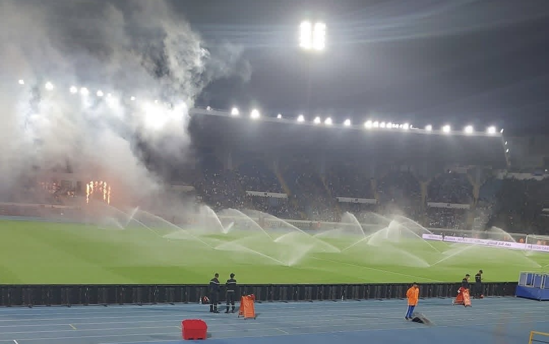 «مسبح» أرضية «دونور». مطالب بفتح تحقيق حول مدى فعالية نظام «الدريناج»